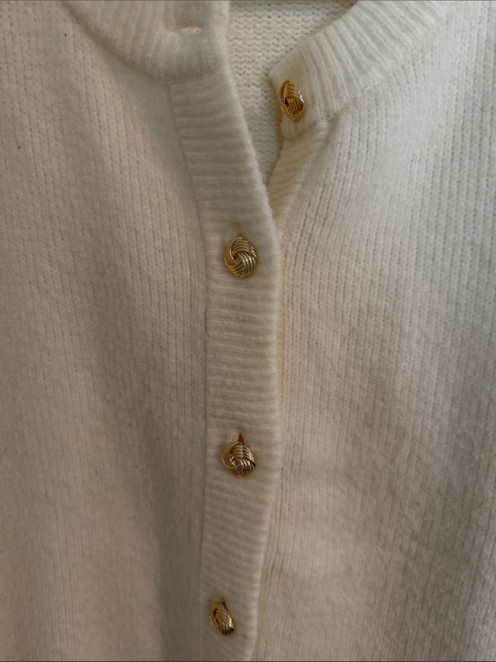 Abercrombie & Fitch Cream Button-Front Ribbed Cardigan - Picture 3 of 4